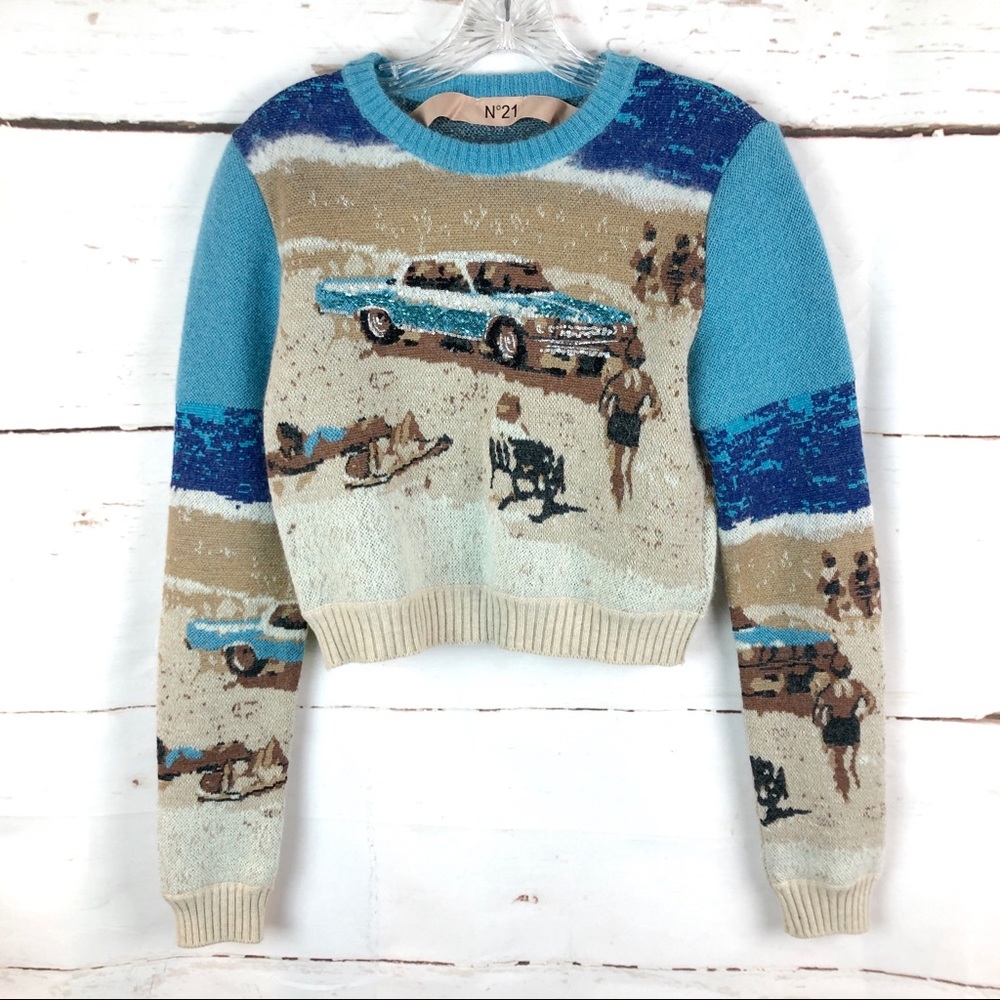 No. 21 Blue and Beige Graphic Sweater